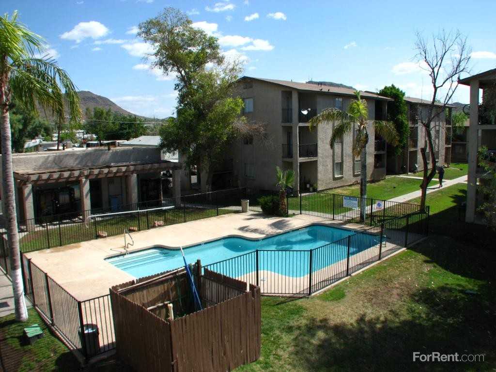 Desert Sands - Photo 2 of 3