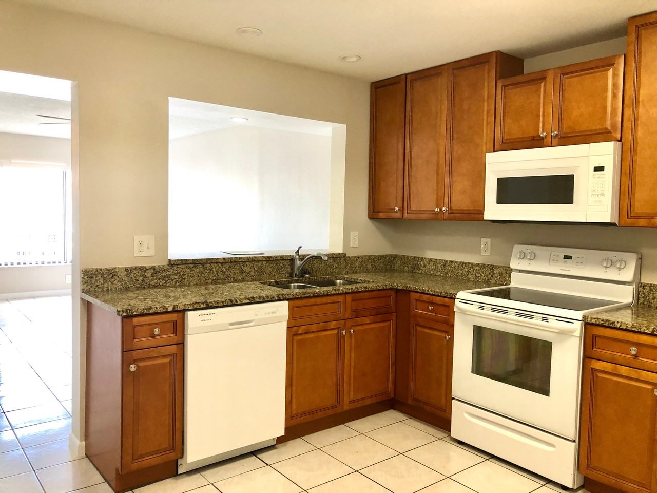 12324 Fox Hound Ct #1 - Photo 4 of 10