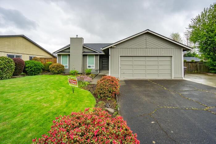 7 Teal St - Photo 2 of 40