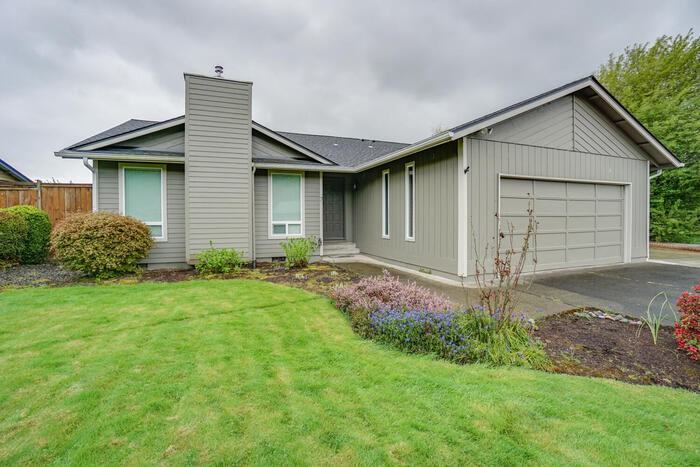 7 Teal St - Photo 3 of 40