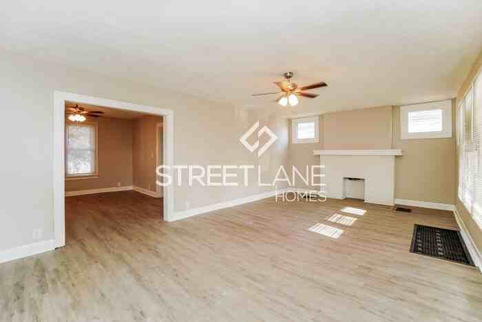 589 Larcomb Ave - Photo 2 of 15