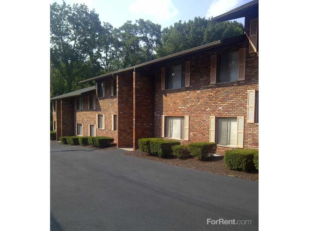 Sharon Park Apartments - Photo 3 of 3