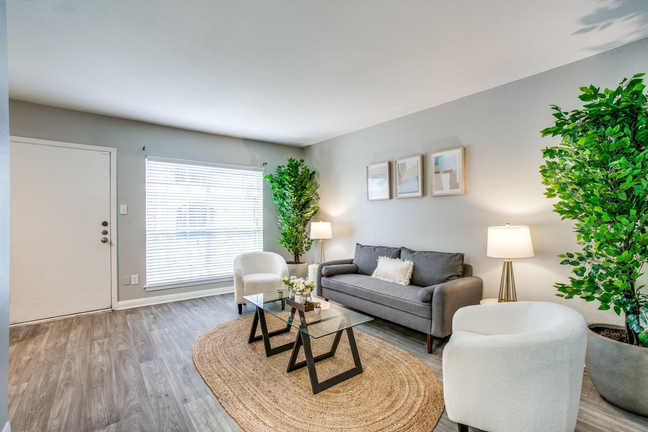 Bellaire Oaks Apartments - Photo 3 of 50