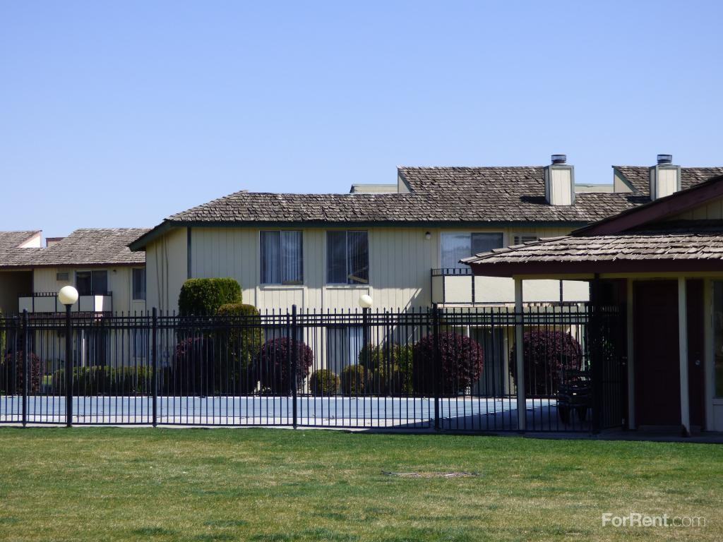 Highlander Apartments - Photo 3 of 19