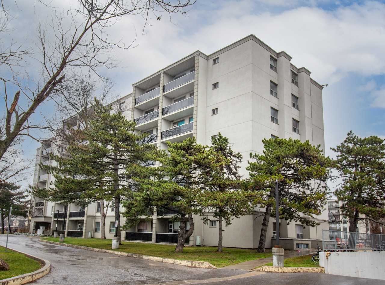 7471 Yonge Street Thornhill Apartments 7471 Yonge St, Markham, ON L3T