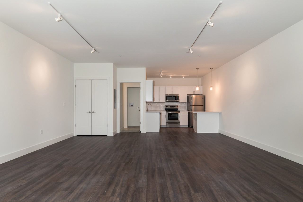 35 Van Nydeck Avenue203 #203 - Photo 2 of 6