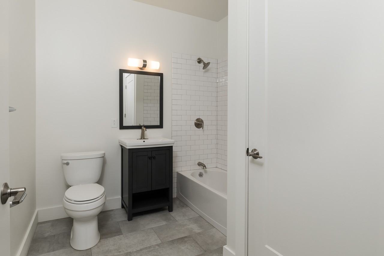 35 Van Nydeck Avenue203 #203 - Photo 3 of 6