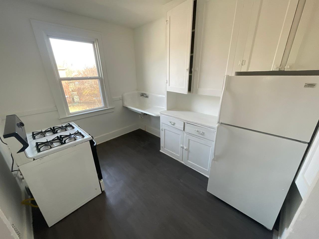 1094 Waterman Street #1094LOWER - Photo 3 of 5