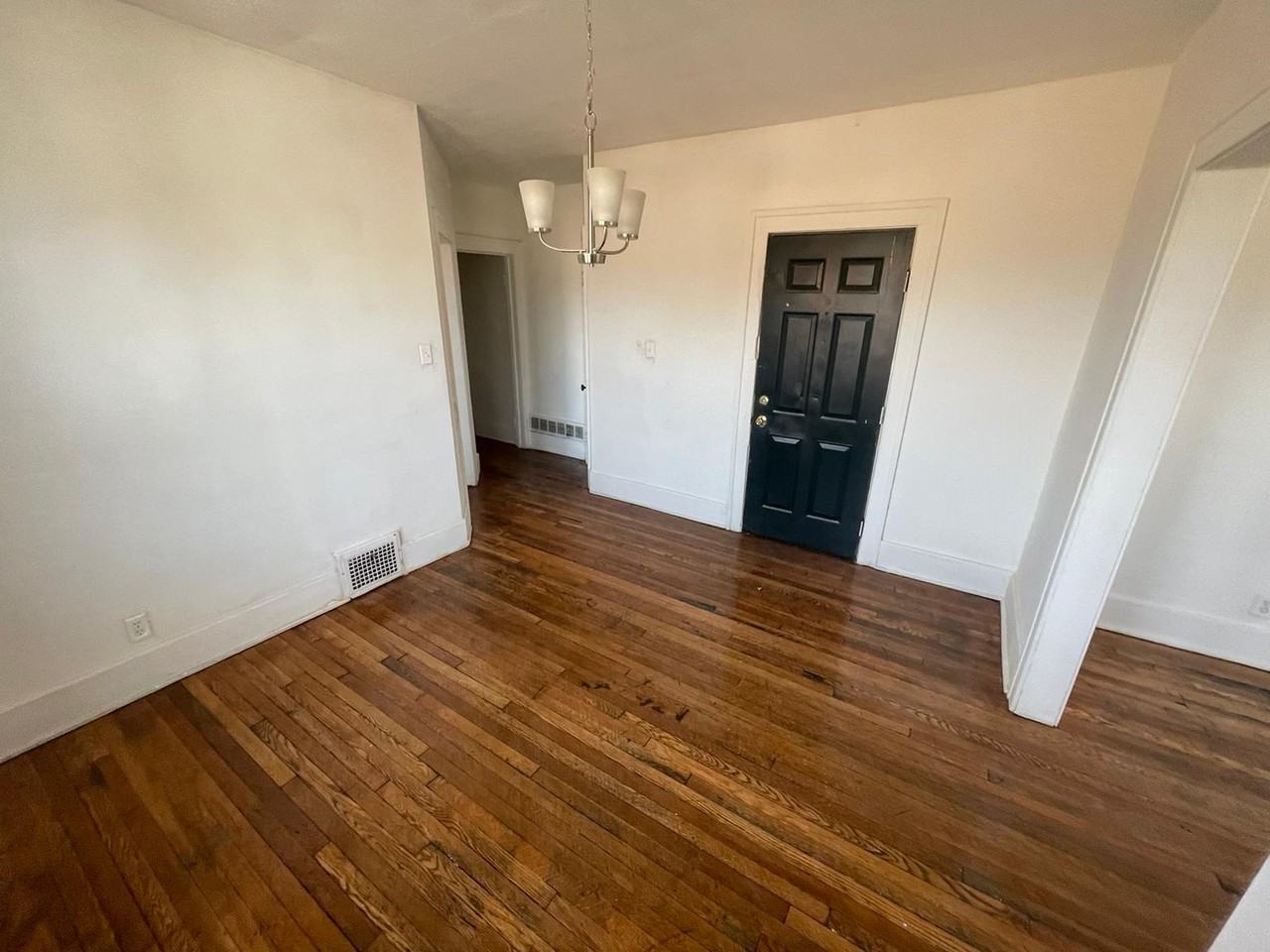 1094 Waterman Street #1094LOWER - Photo 4 of 5