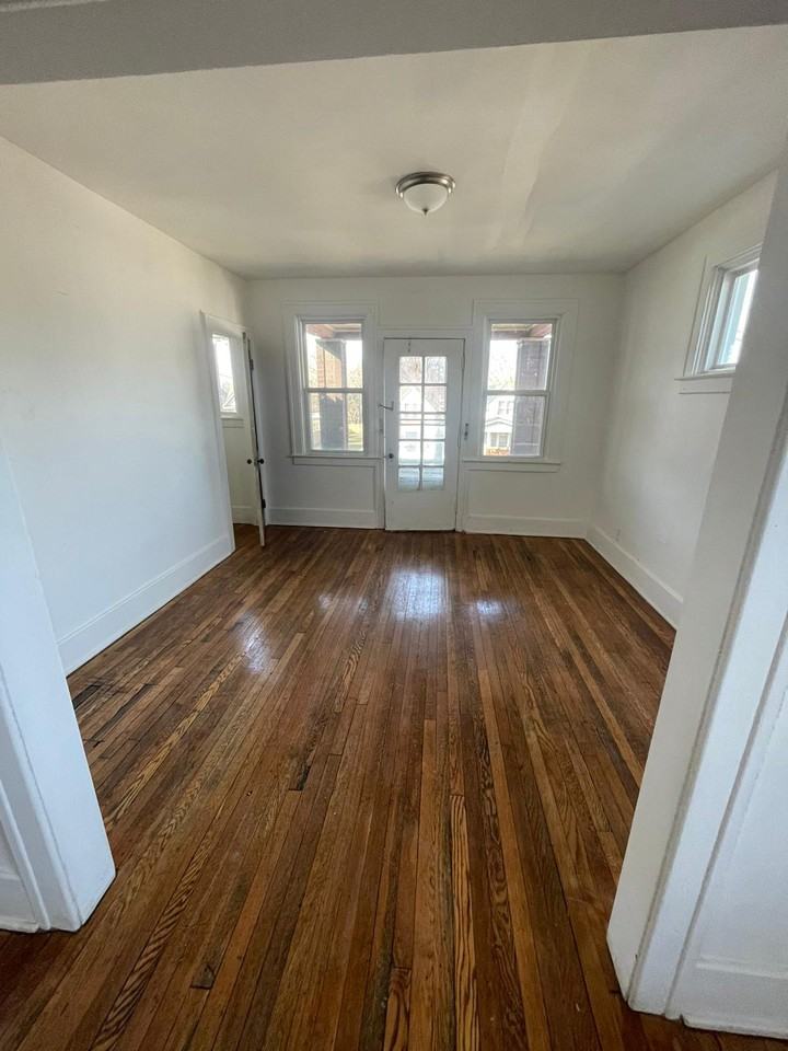 1094 Waterman Street #1094LOWER - Photo 5 of 5