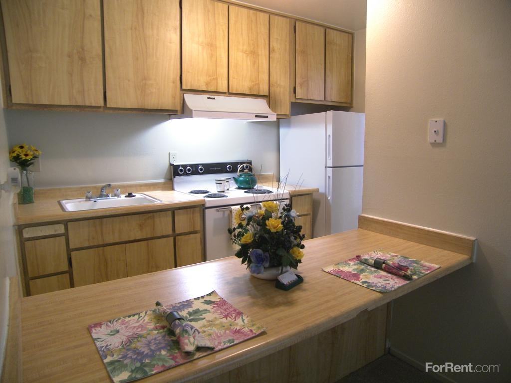 River Parkway Apartments - Photo 2 of 17