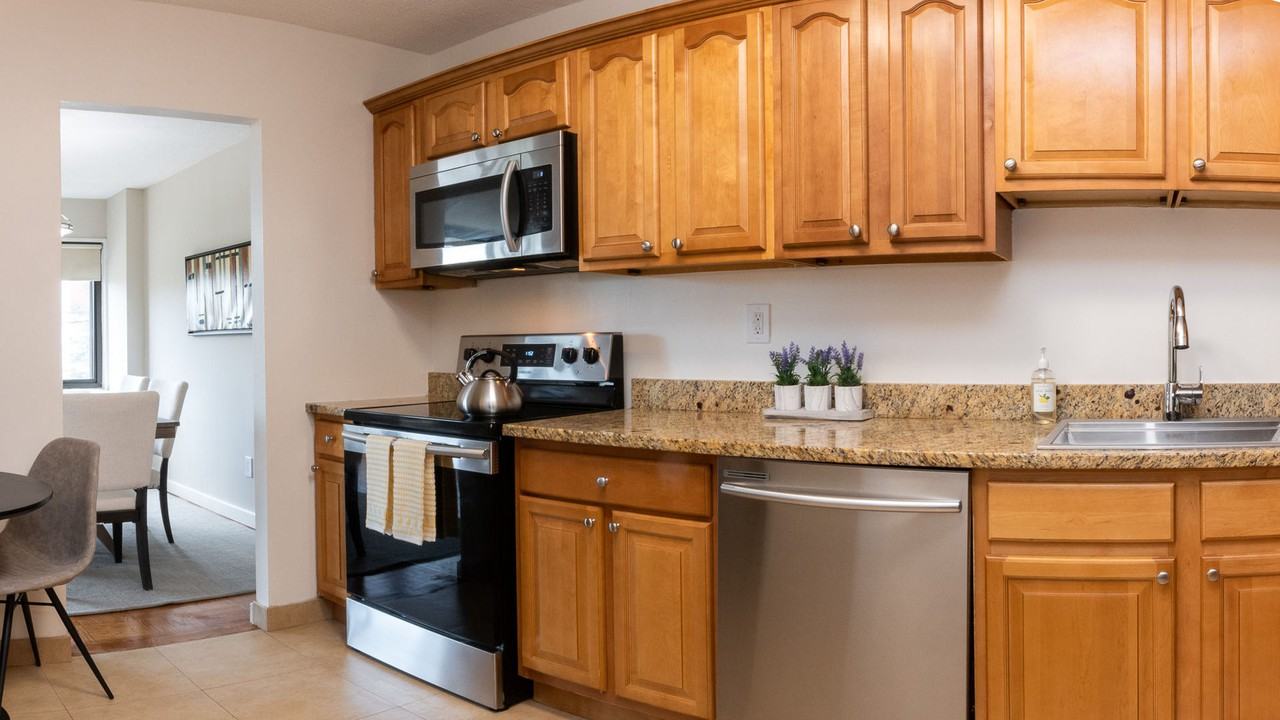 The Pierre Apartments - Photo 5 of 42