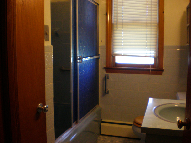 1241 Locust Ave - Photo 2 of 3