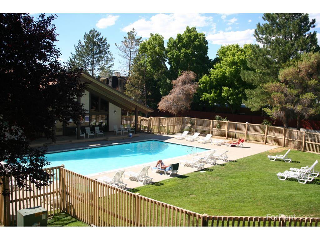 Stonehedge - Photo 2 of 3