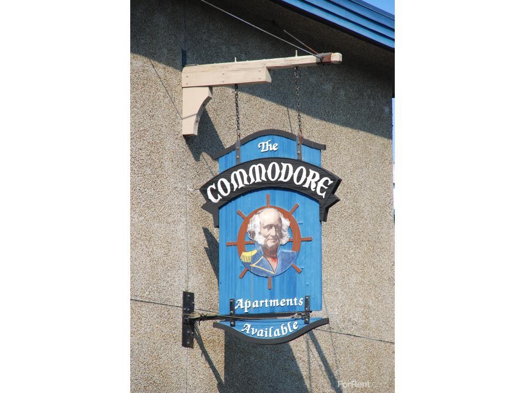 Commodore - Photo 2 of 3