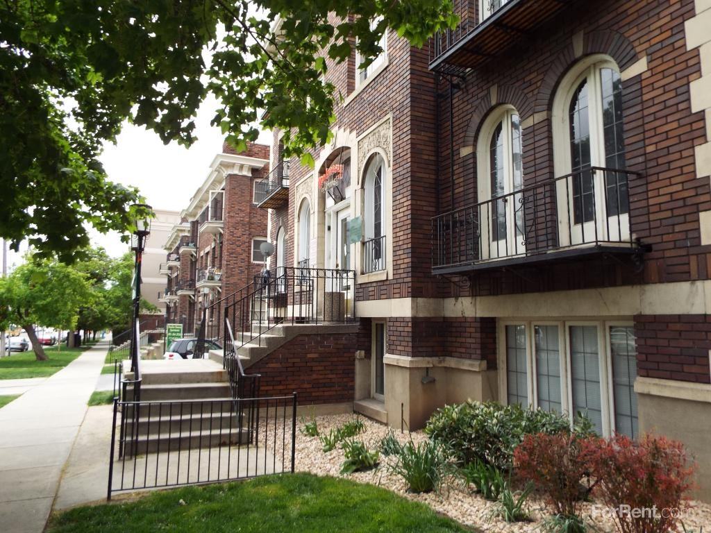 Pauline Downs - Photo 2 of 3