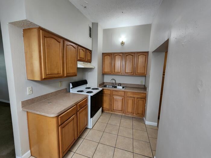 3502 Japonica Rd N - Photo 3 of 14