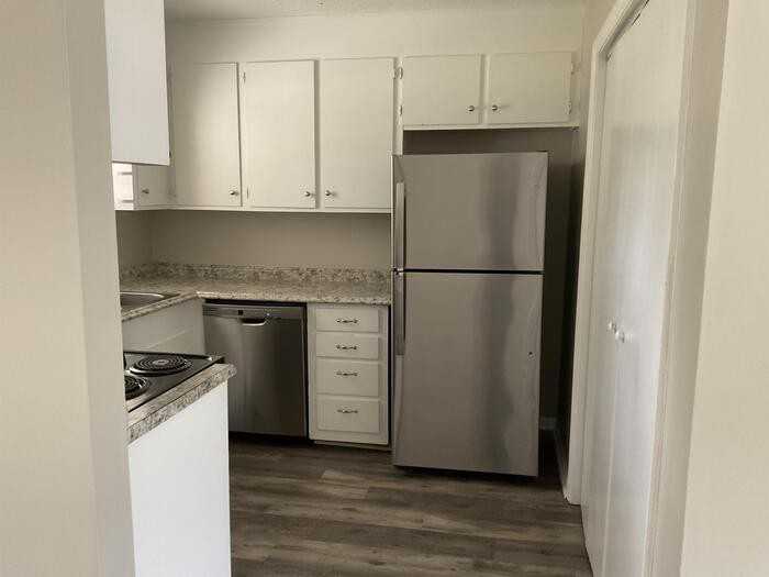 108 Roost Rd - Photo 3 of 23