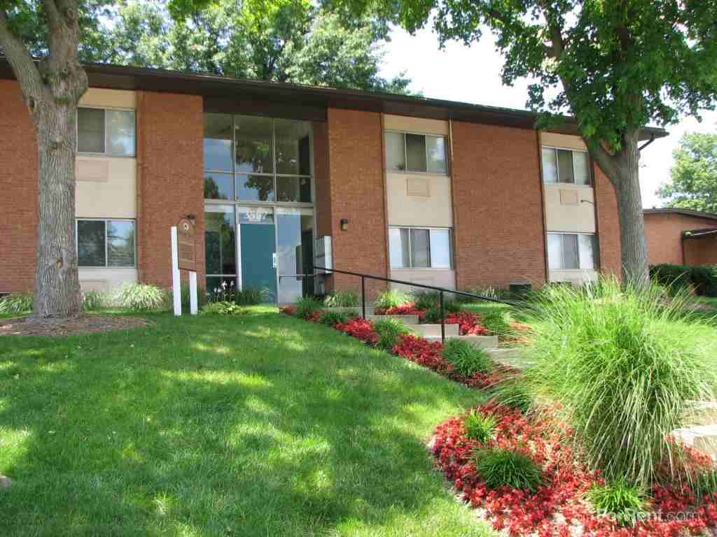 Hickory Trace - Photo 2 of 19