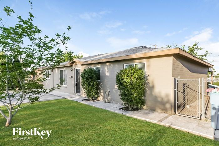 6112 N 31st Dr - Photo 2 of 15