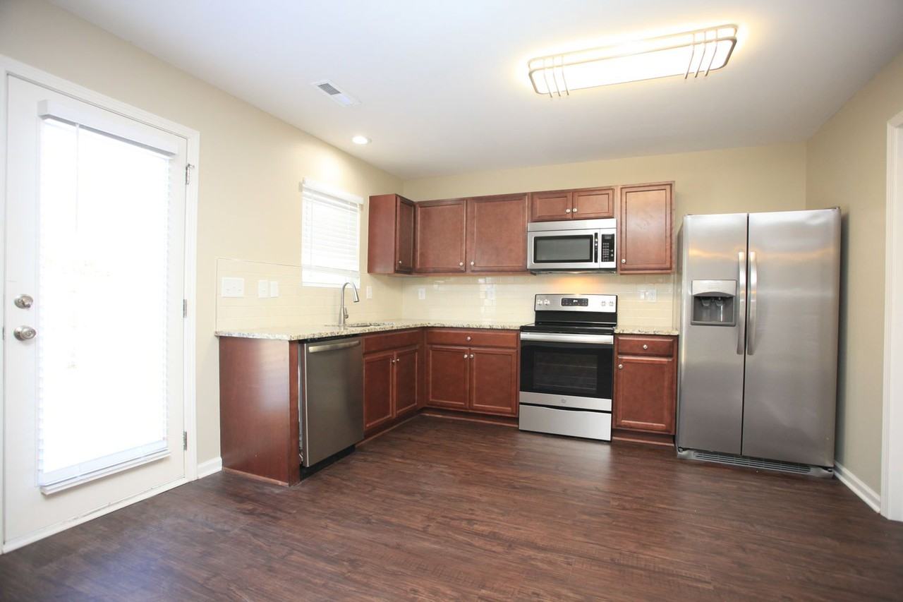 403 Marcella Dr - Photo 3 of 17