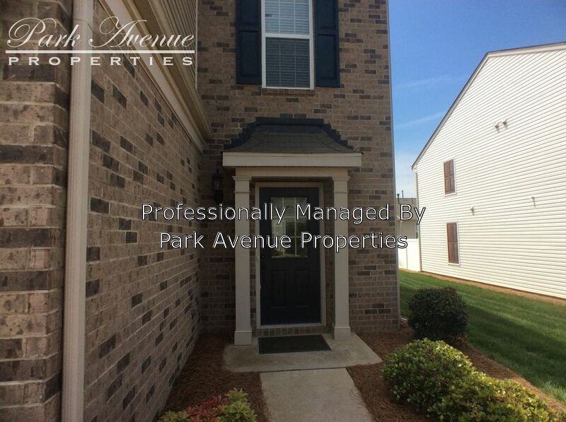2224 Kensington Station Pkwy - Photo 2 of 3