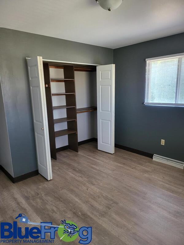 348 E Marquette St - Photo 6 of 11