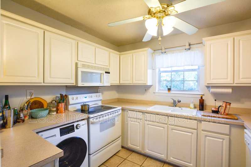 516 Arlington Dr #A4 - Photo 7 of 17