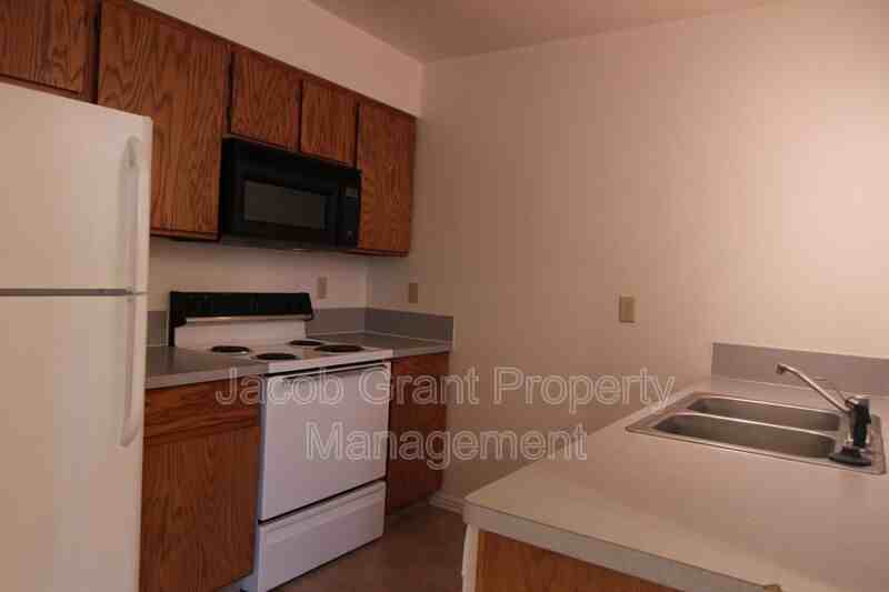 627 Hoopes Ave #1 - Photo 3 of 10