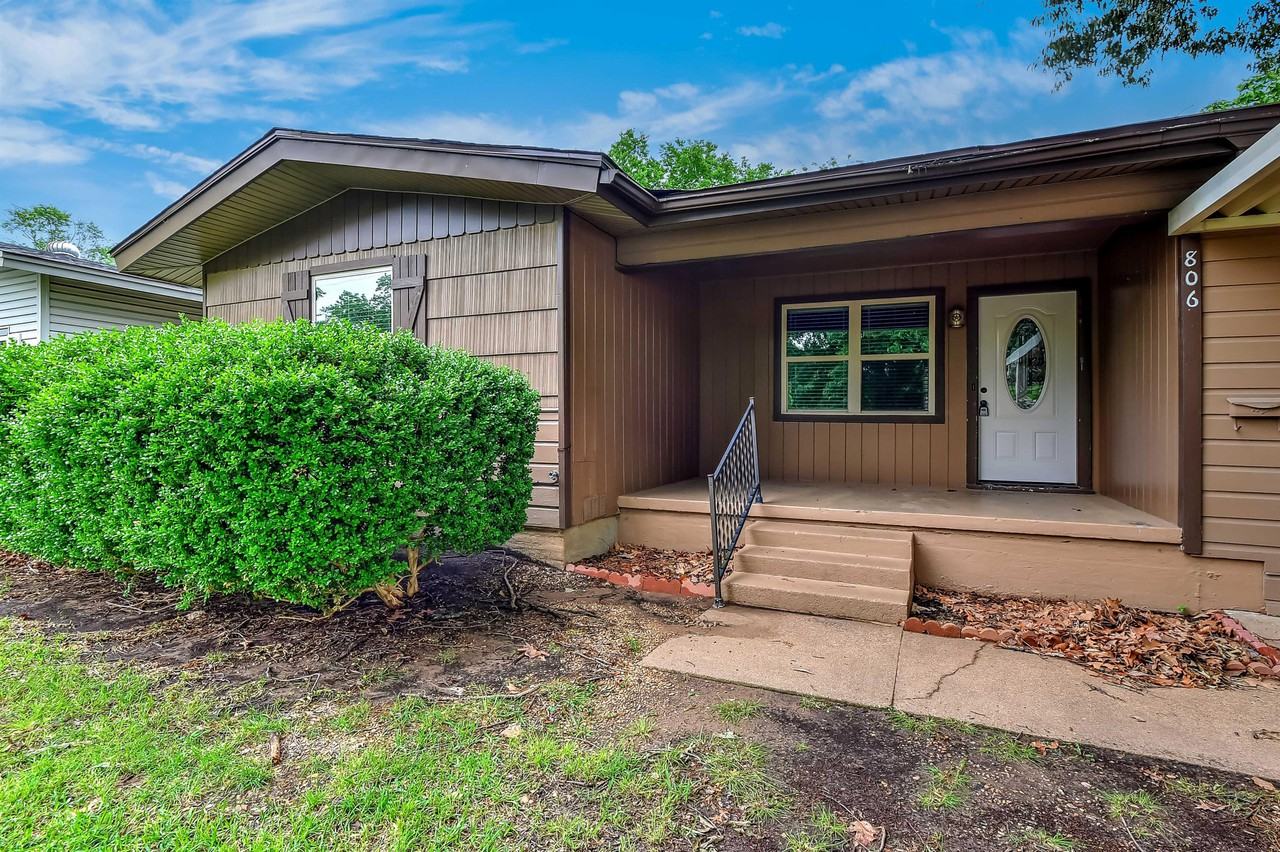 806 E Rosedale St #1 - Photo 2 of 21