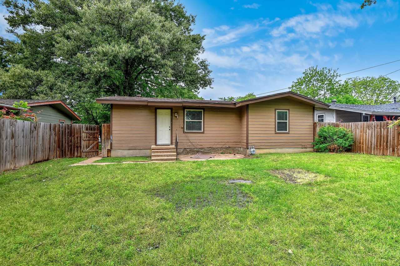 806 E Rosedale St #1 - Photo 5 of 21