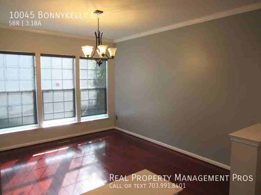 10045 Bonnykelly Ct - Photo 3 of 35