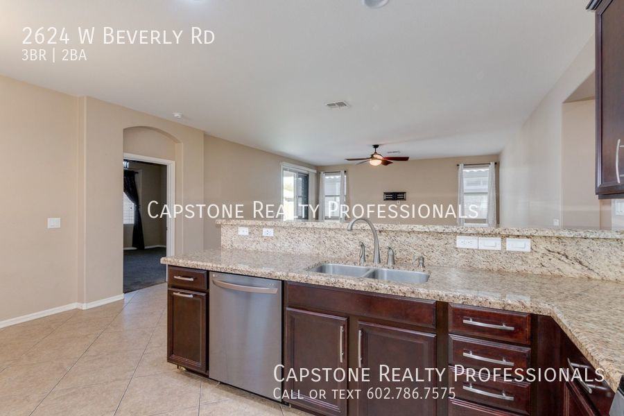 2624 W Beverly Rd - Photo 3 of 33