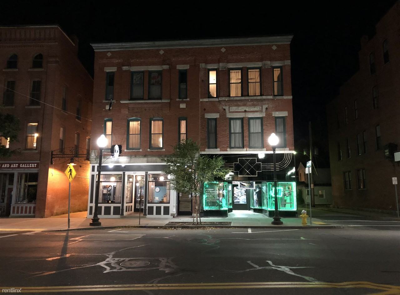 Memorial 319 - Photo 3 of 6