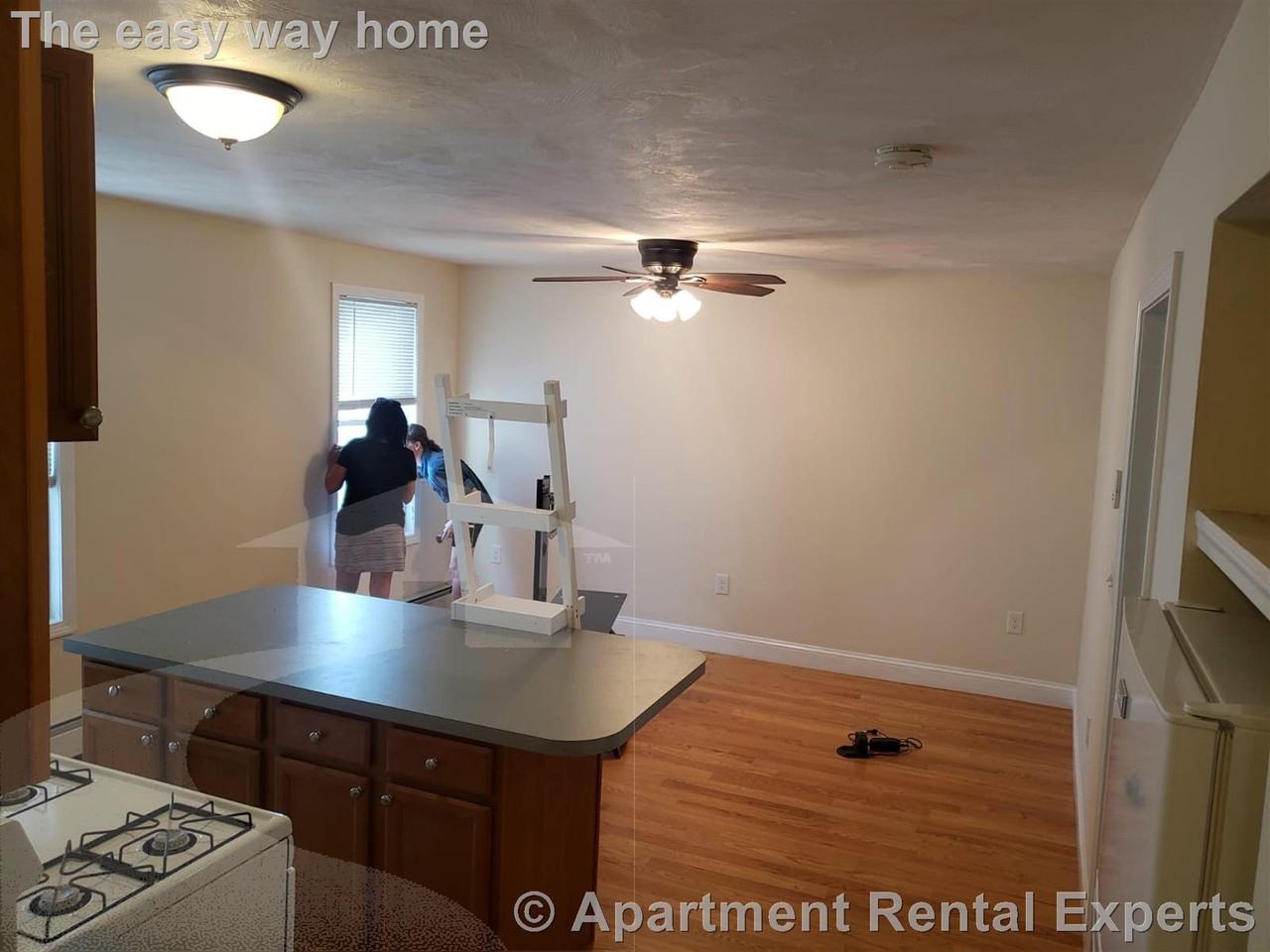 389 Columbia St #2 - Photo 5 of 10