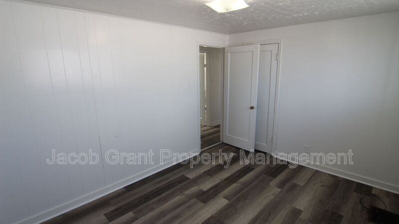 1282 Highland Dr #2 - Photo 6 of 13
