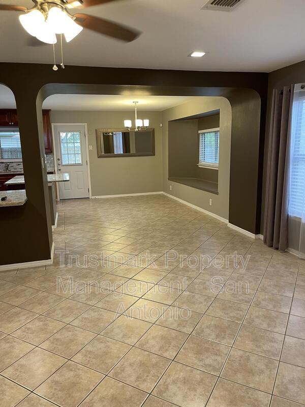 8335 Bent Meadow Dr - Photo 4 of 40