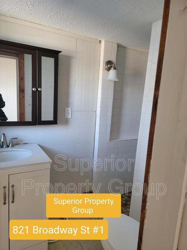 821 Broadway #1 - Photo 3 of 5