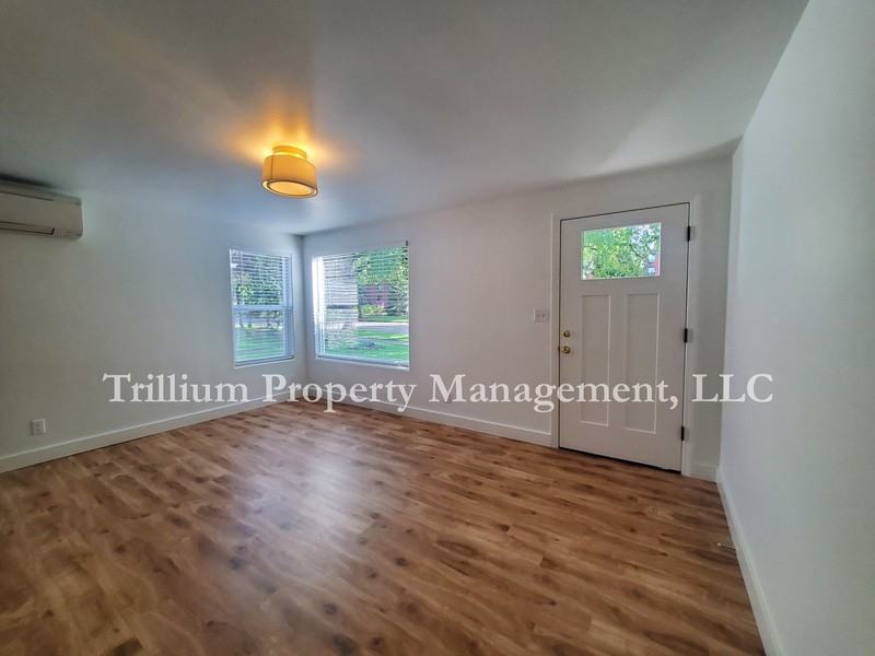 4835 N Willamette Blvd - Photo 3 of 23