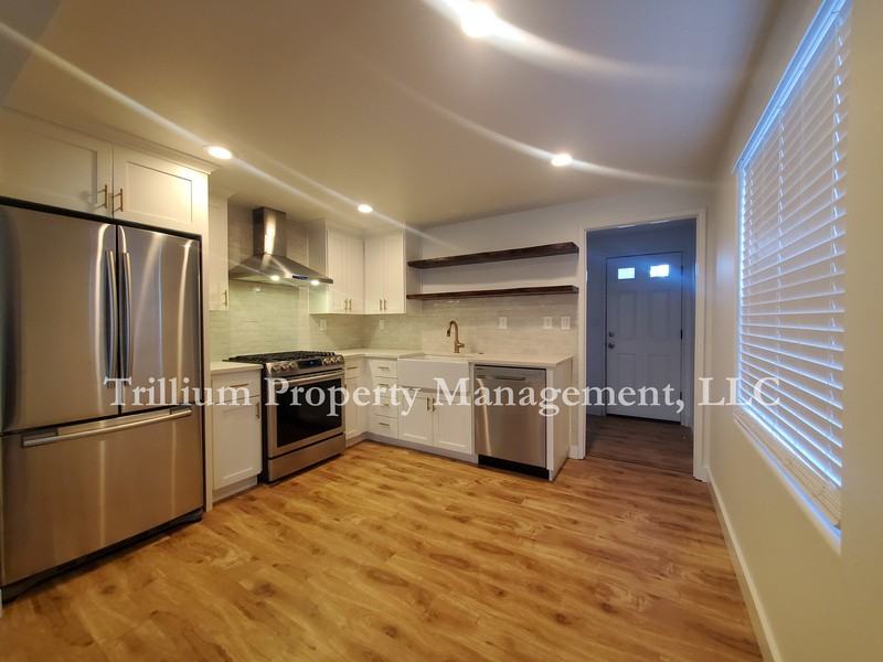 4835 N Willamette Blvd - Photo 5 of 23