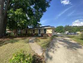 717 Lunar Dr - Photo 1 of 1