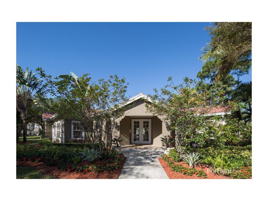 Woodlake Apartments - Photo 3 of 10