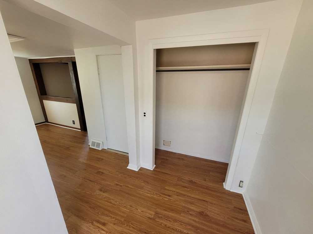 5714 W Mill Rd - Photo 2 of 6