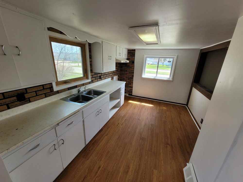 5714 W Mill Rd - Photo 3 of 6