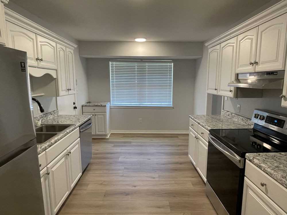 4735 Yacht Harbor Dr - Photo 2 of 17
