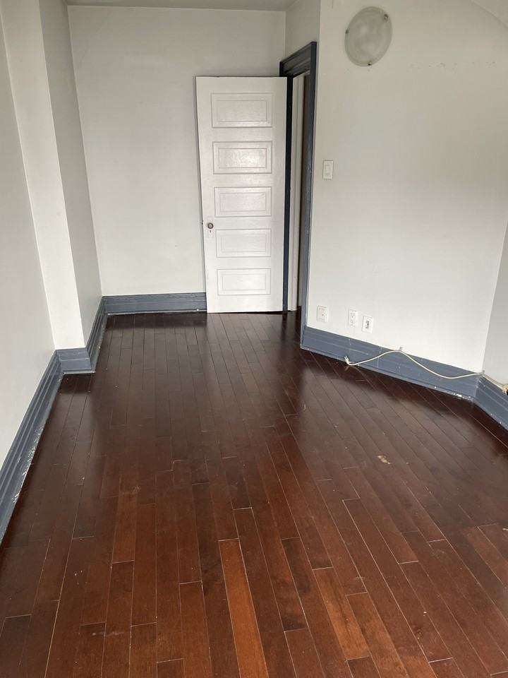 684 Bathurst Street #2 - Photo 7 of 20