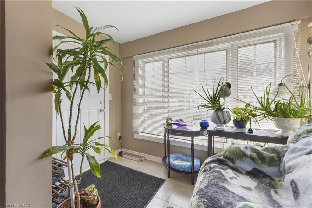 5379 Maple Street - Photo 3 of 13