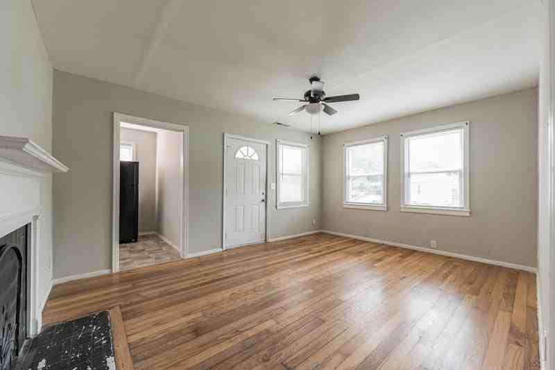 120 Elizabeth Ave - Photo 3 of 20