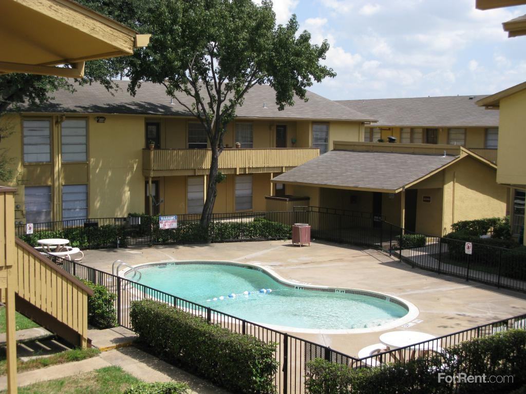 North Creek Condominiums - Photo 3 of 3