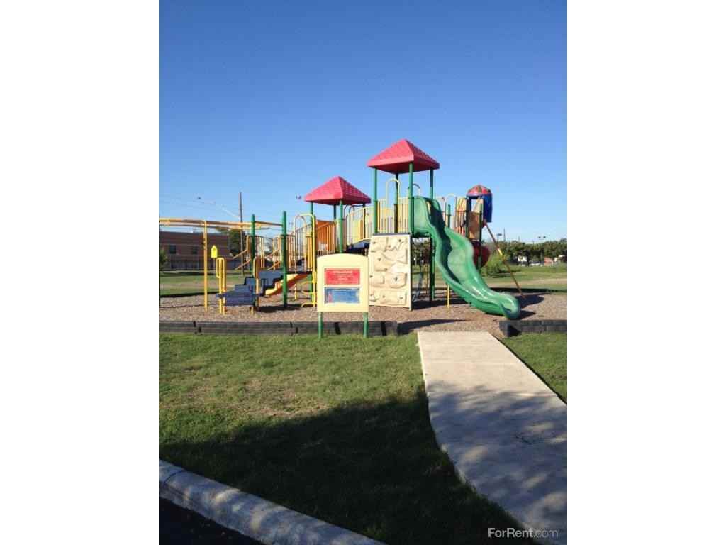 Thompson Place - Photo 2 of 11